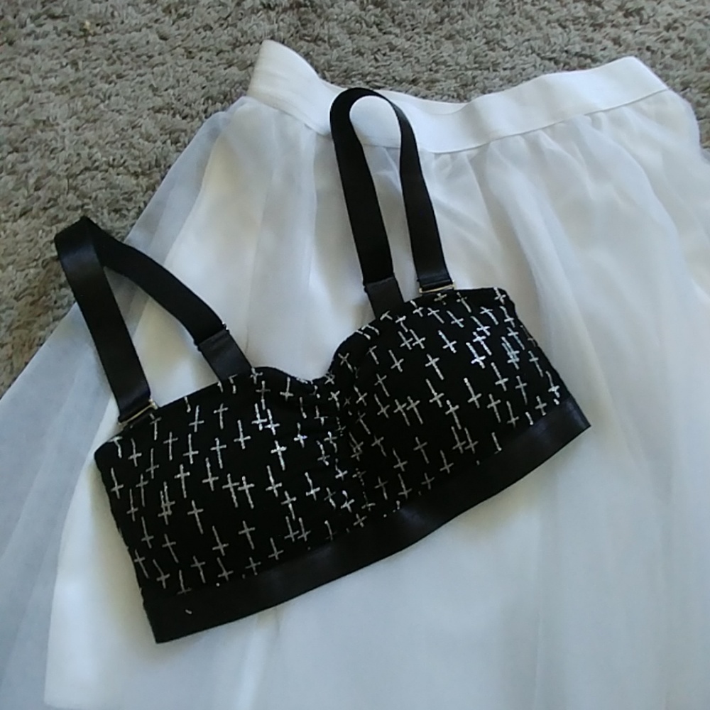 Cross Bandeau Top